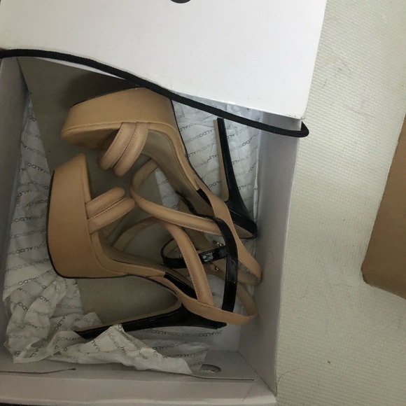 Aldo. Black and beige heels - Picture 1 of 2